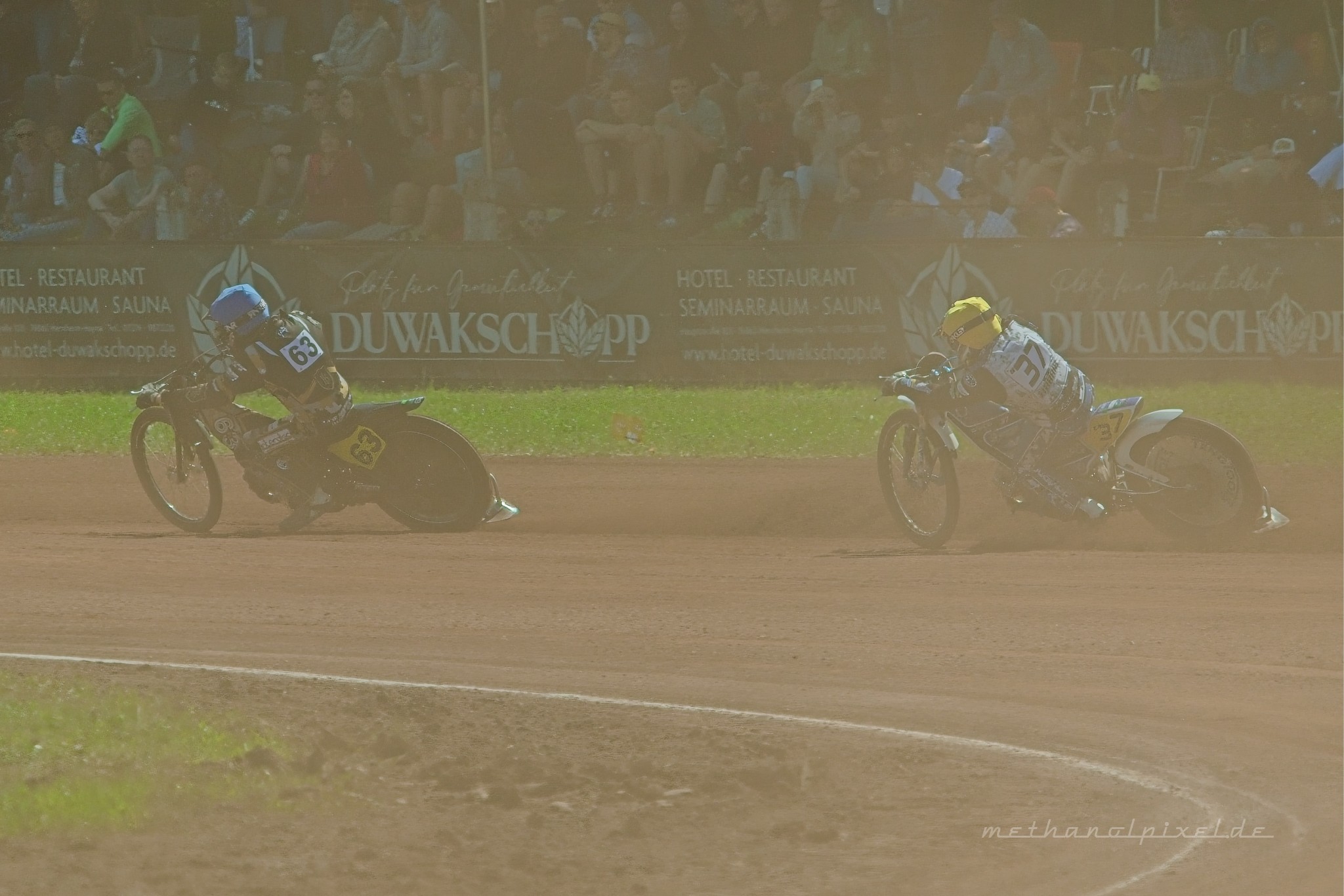 ILCE 7M4   A7400694 2048